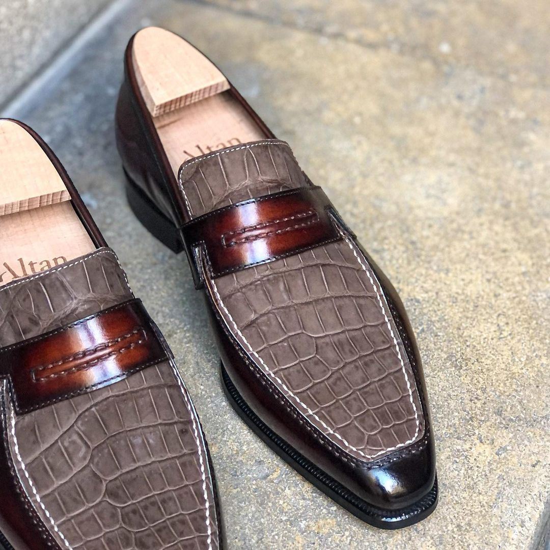 Bi-material Brown Alligator Nabuck Vamp and Mahoganny Patina on calf