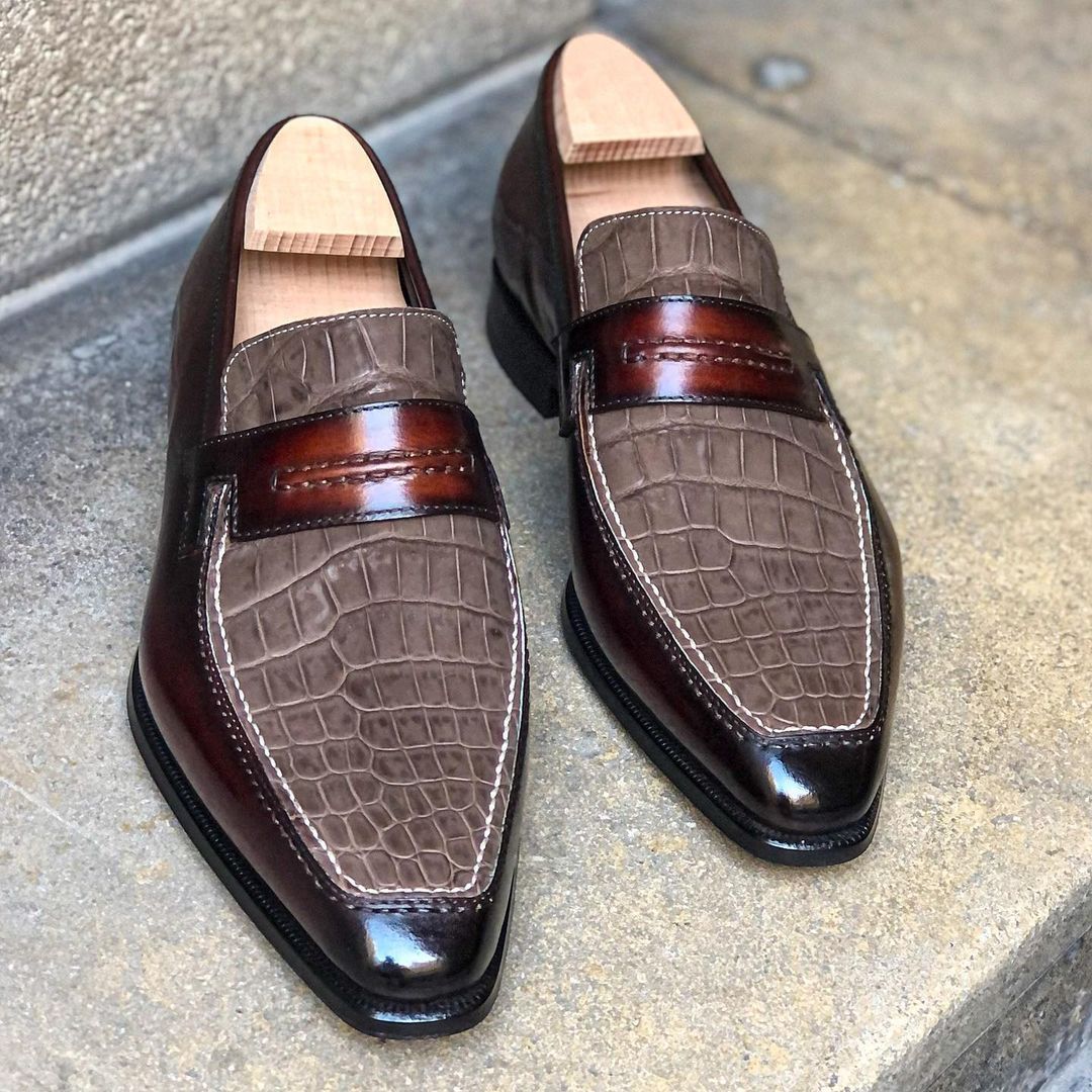 Bi-material Brown Alligator Nabuck Vamp and Mahoganny Patina on calf